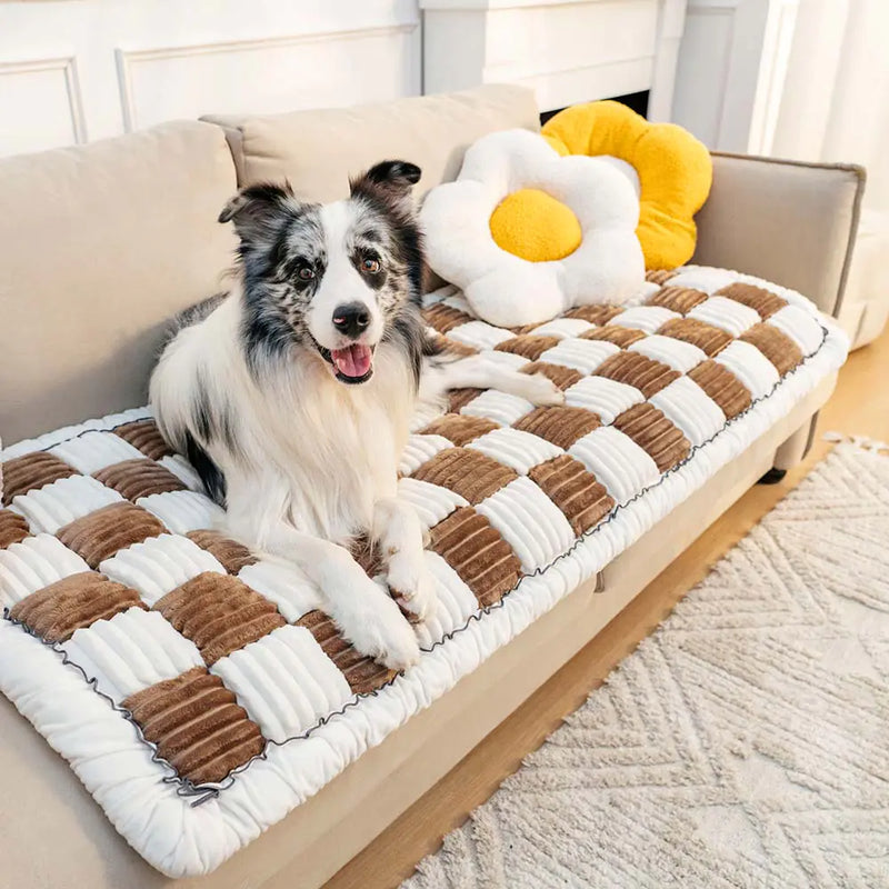 PetsTastic Chenille Couch Cover – Cozy & Stylish Pet Mat