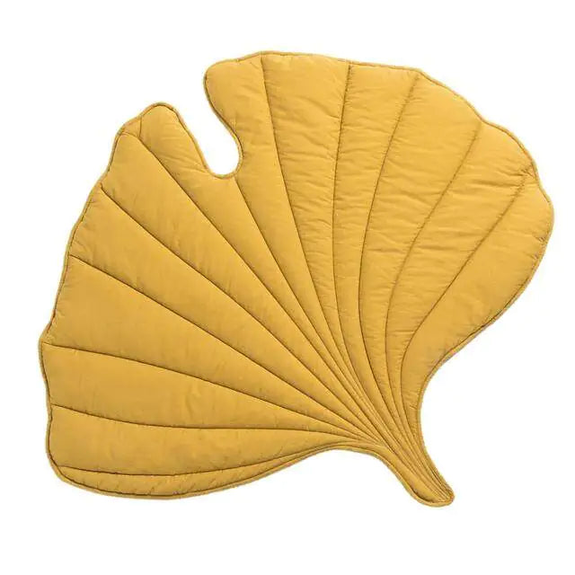 Leaf-Shaped Floor Kennel Pad & Blanket