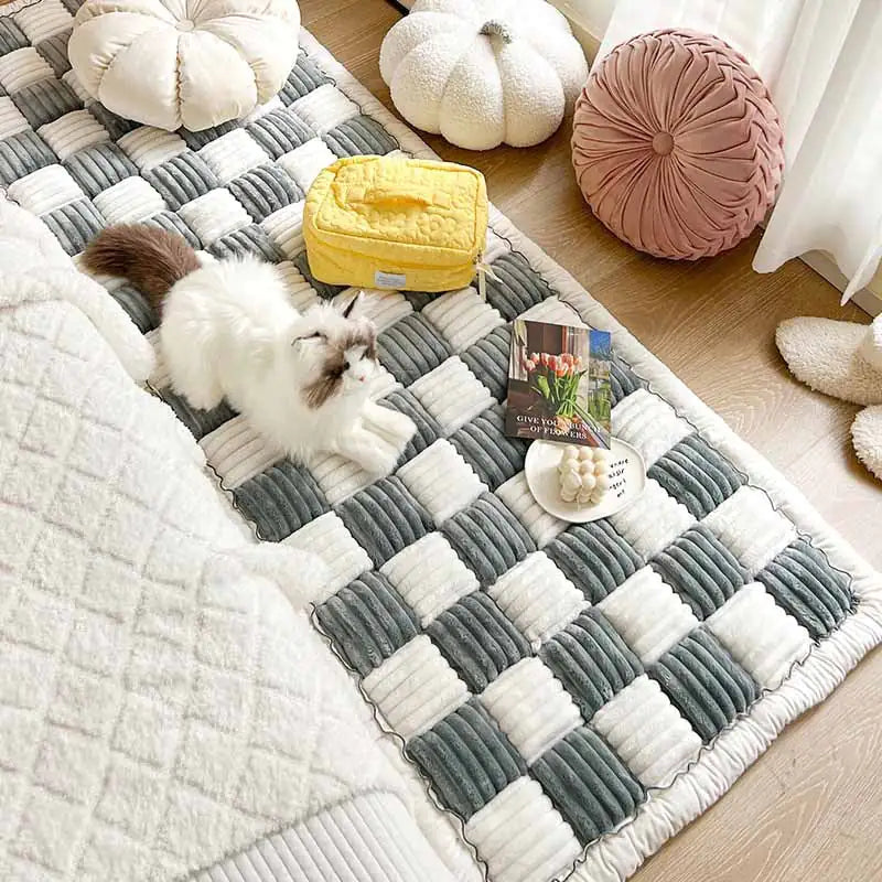 PetsTastic Chenille Couch Cover – Cozy & Stylish Pet Mat